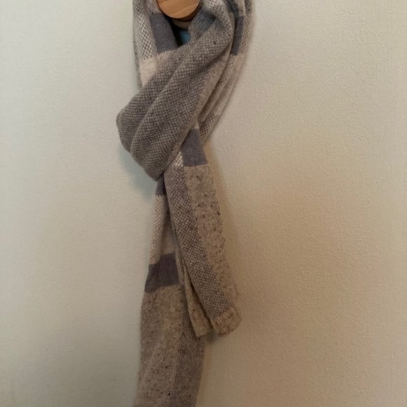 Echo scarf/shawl - Picture 7 of 16